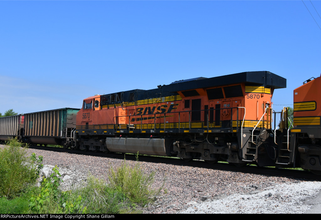 BNSF 5870 Roster shot